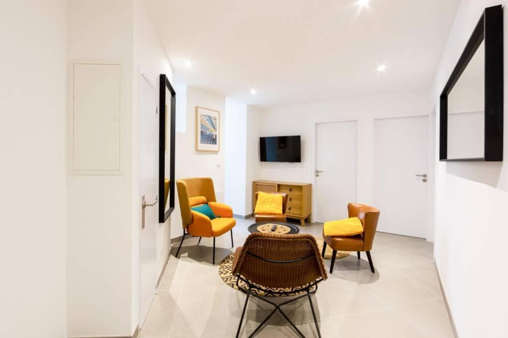 La Chambre Liberte 2, Sdb Privative Et Tv, Cuisine Salon Partages, Confort Et Hypercentre Brest Luaran gambar