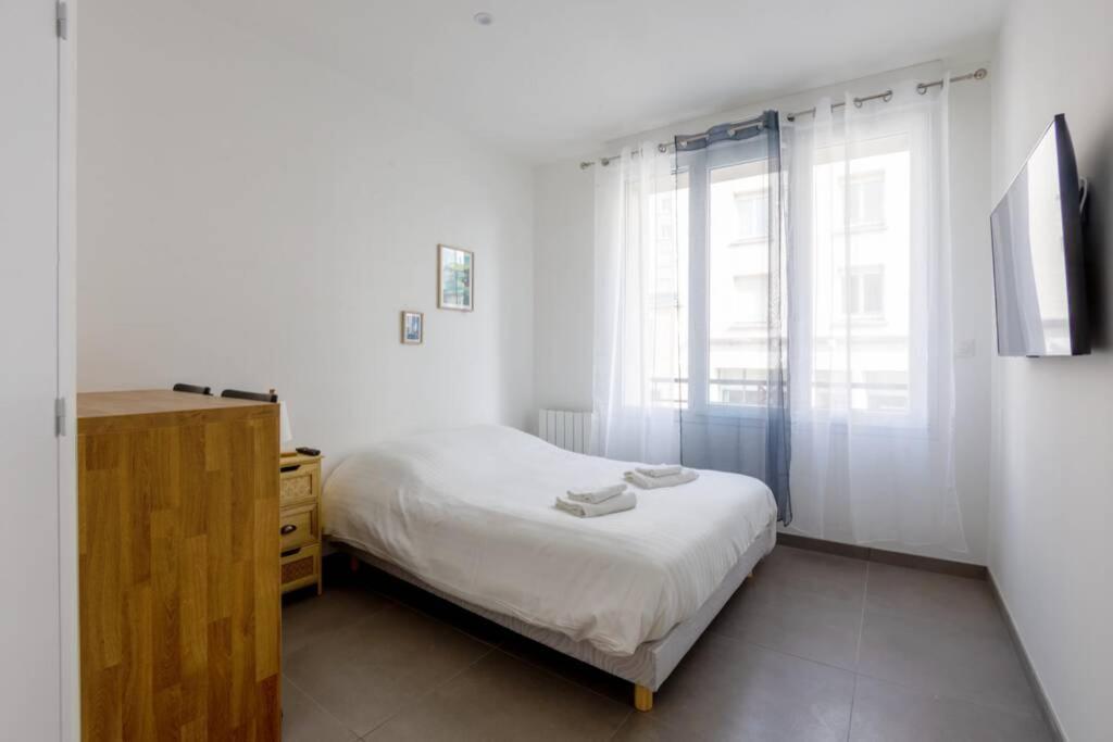 La Chambre Liberte 2, Sdb Privative Et Tv, Cuisine Salon Partages, Confort Et Hypercentre Brest Luaran gambar