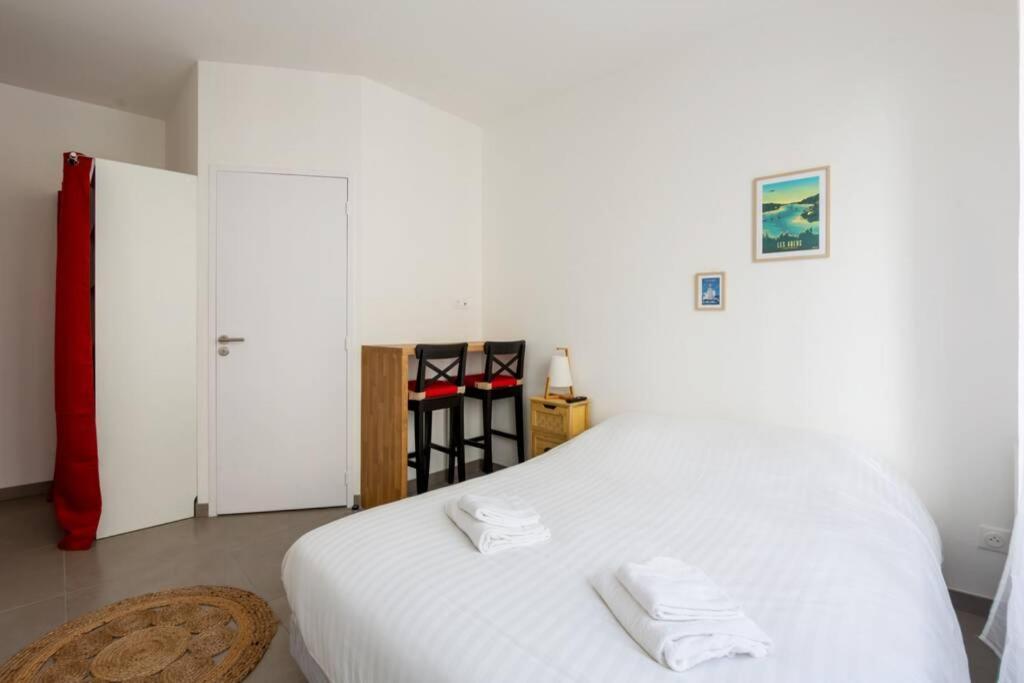 La Chambre Liberte 2, Sdb Privative Et Tv, Cuisine Salon Partages, Confort Et Hypercentre Brest Luaran gambar