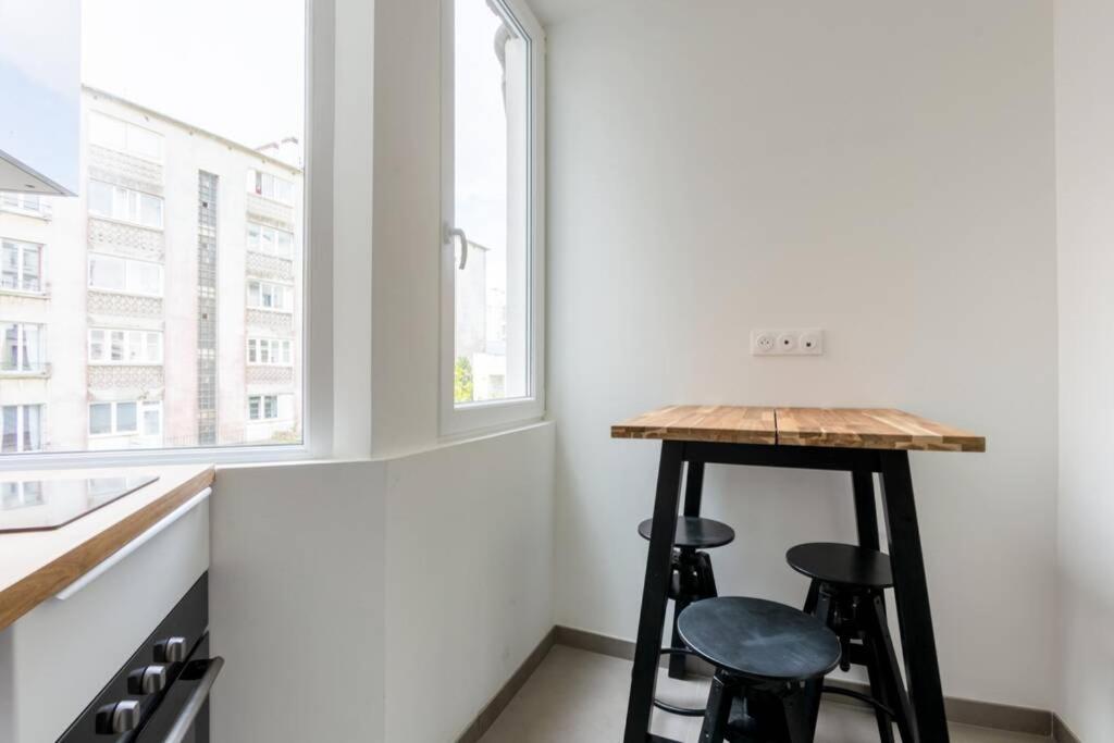 La Chambre Liberte 2, Sdb Privative Et Tv, Cuisine Salon Partages, Confort Et Hypercentre Brest Luaran gambar
